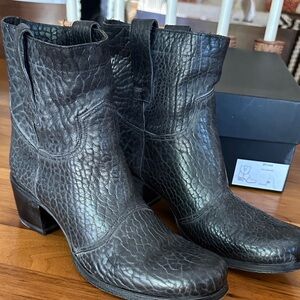 Gianni Barbato Black Textured Leather Ankle Boots